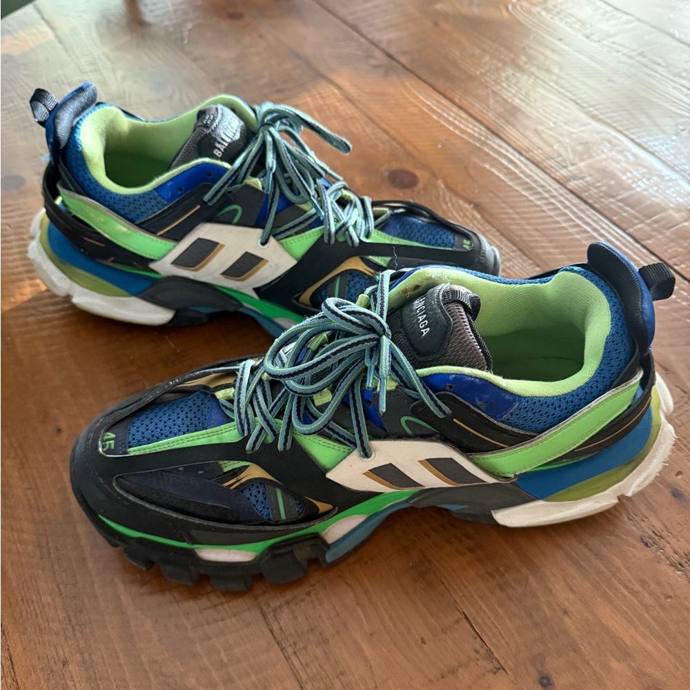 Balenciaga Men’s Tennis Shoes - Picture 4 of 4